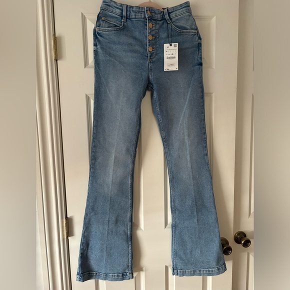 NWT Zara 1975 High Waisted Flare Leg Jeans - 8 - Picture 2 of 4